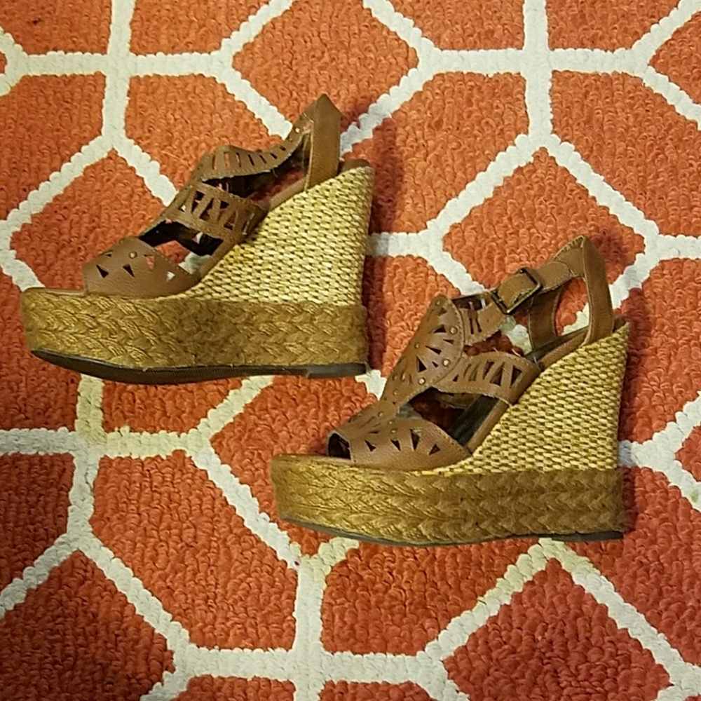 Yellow box wedges